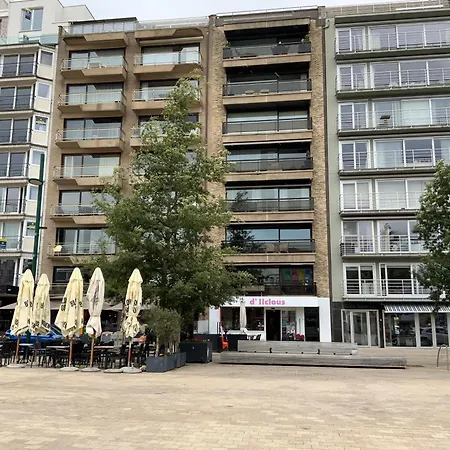 Sunny Terrace De Panne